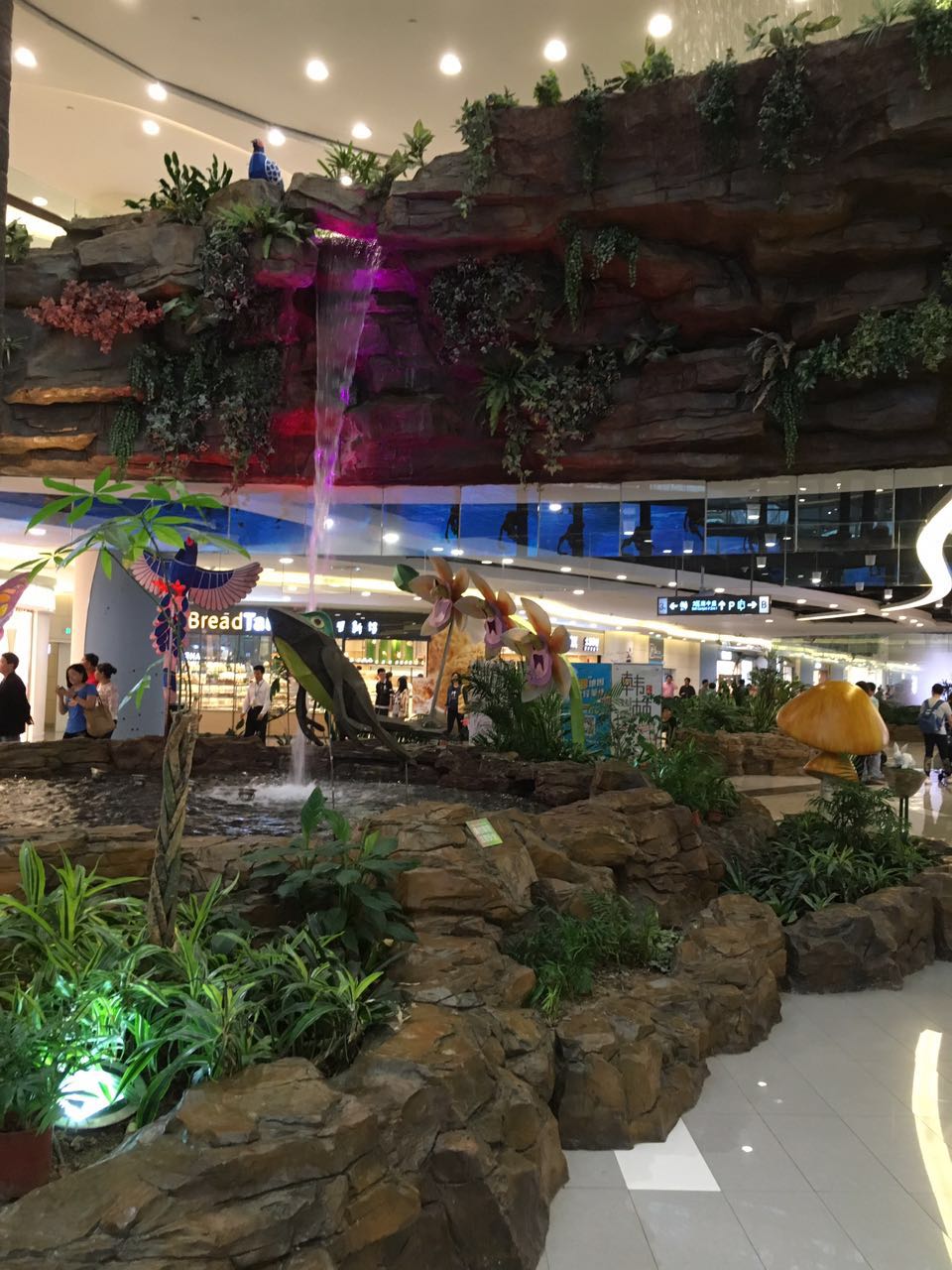 松濤仿真樹之上海世博會(huì)商場(chǎng)假山椰子樹工程