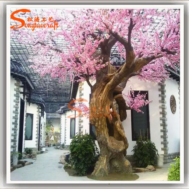 庭院古老假桃花樹