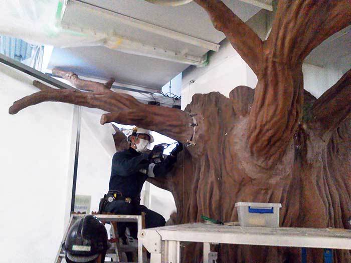 泡沫仿真樹(shù)安裝過(guò)程圖解